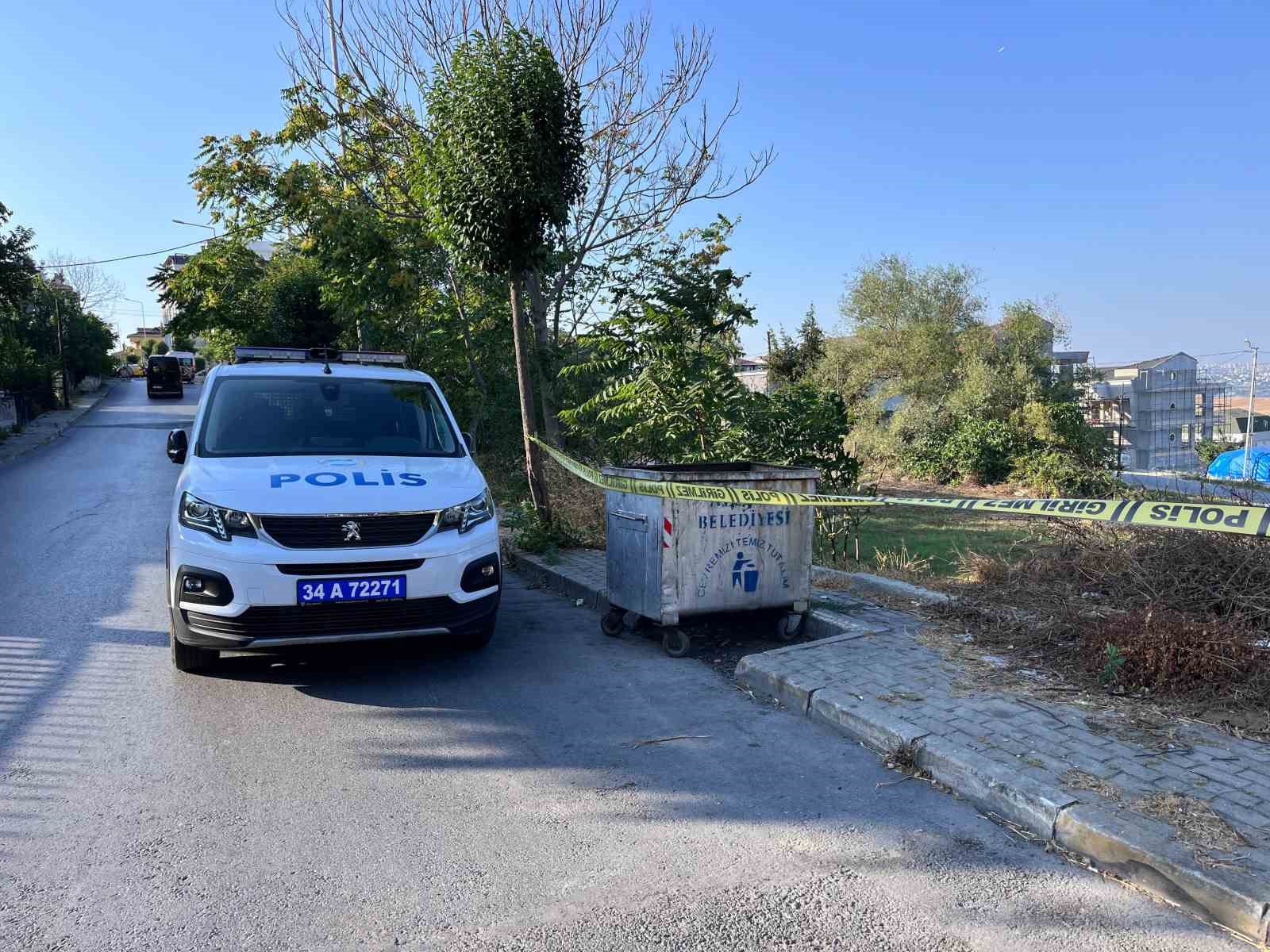 Avcılar’da çöp konteynerinde yeni doğmuş bebek bulundu
