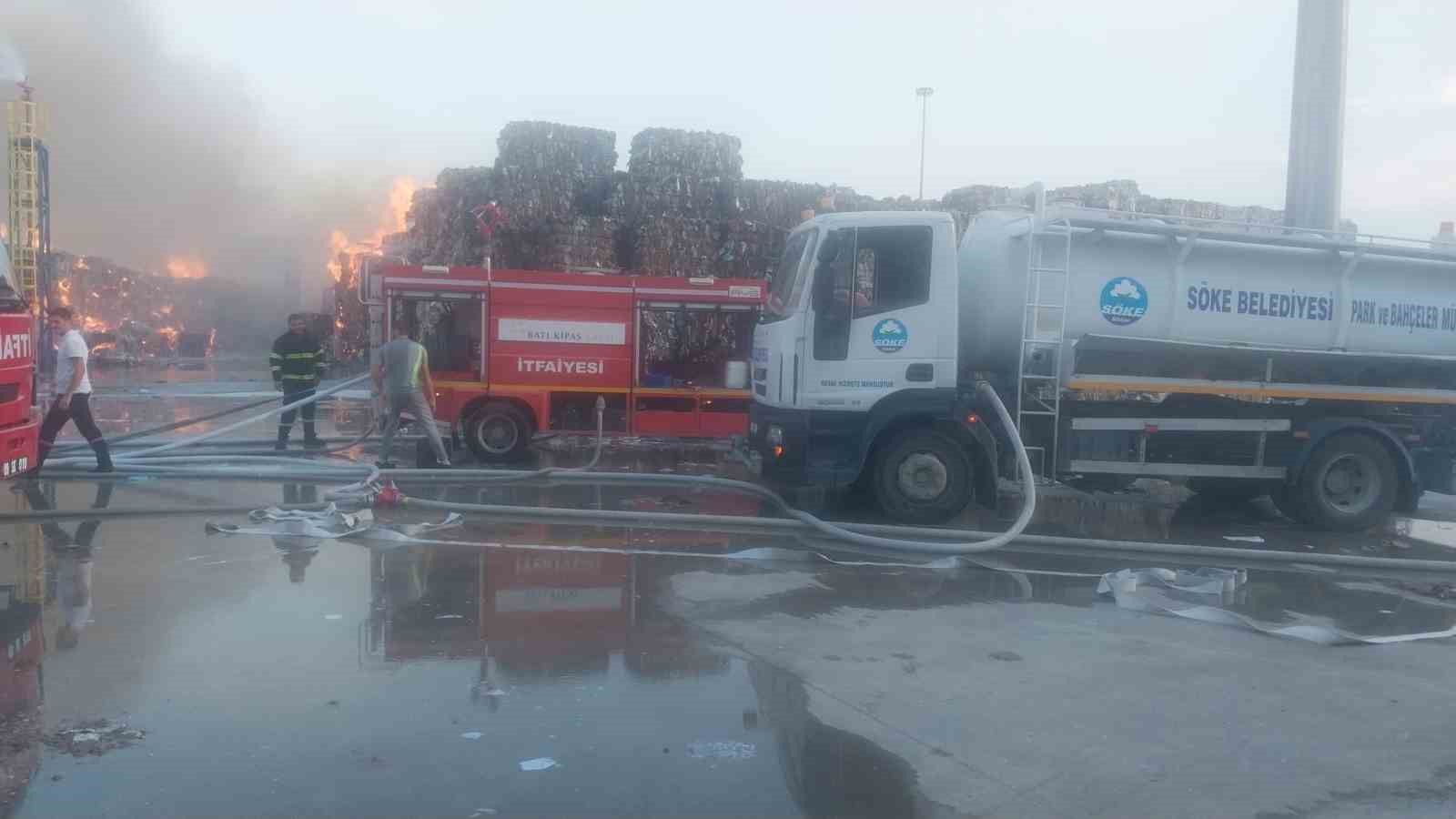 Söke Belediyesi’nden, Kipaş yangını söndürme çalışmalarına destek
