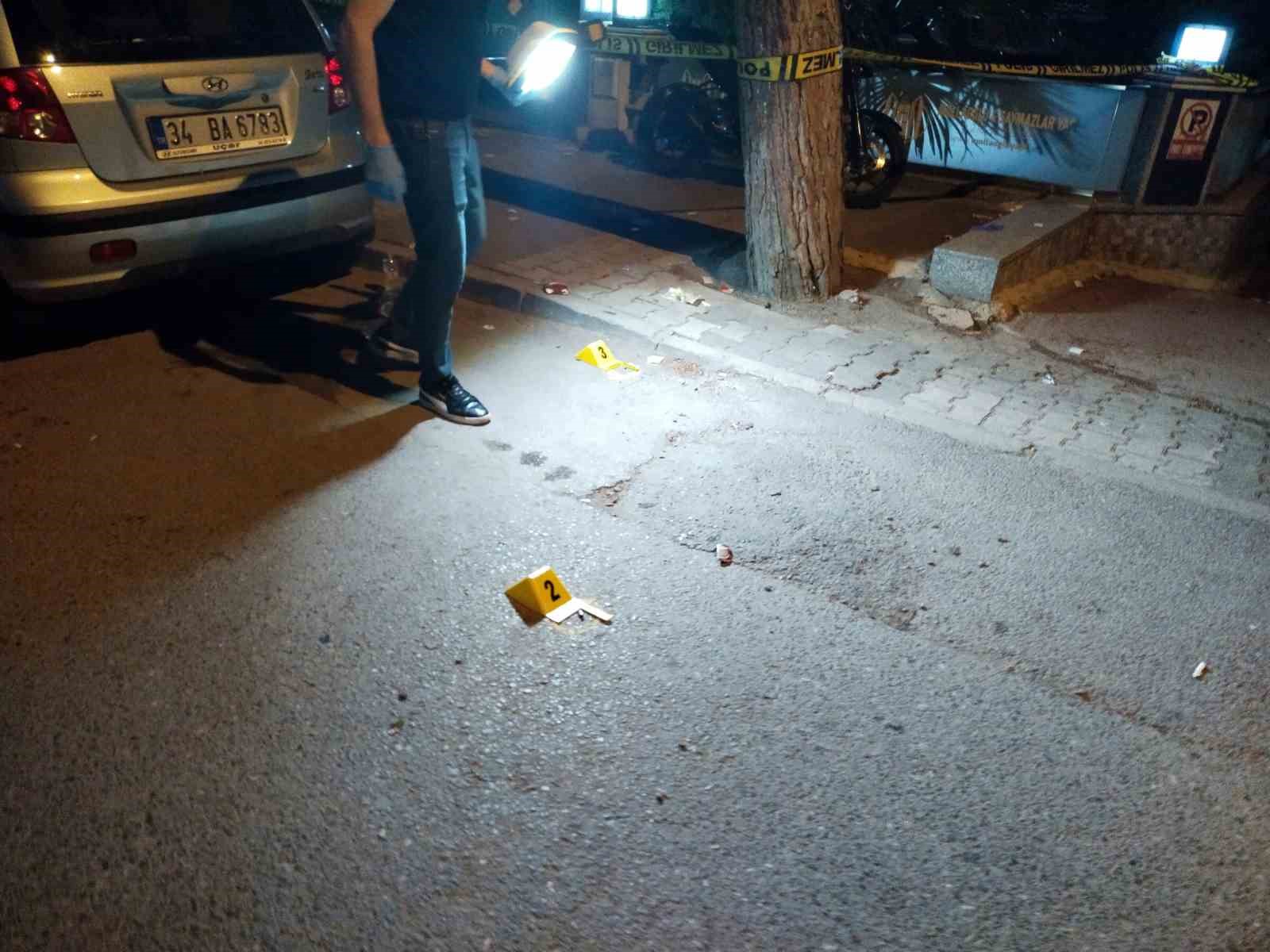 Maltepe’de gençlerin kavgasında silahlar konuştu: 3 yaralı
