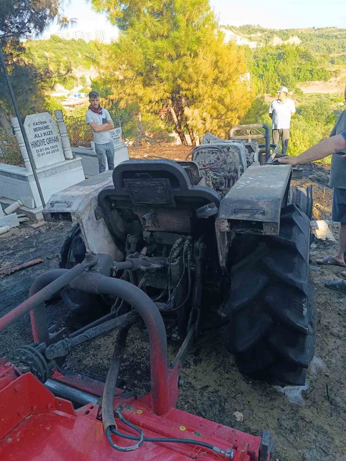 Defne’nde yanan traktör zarar gördü
