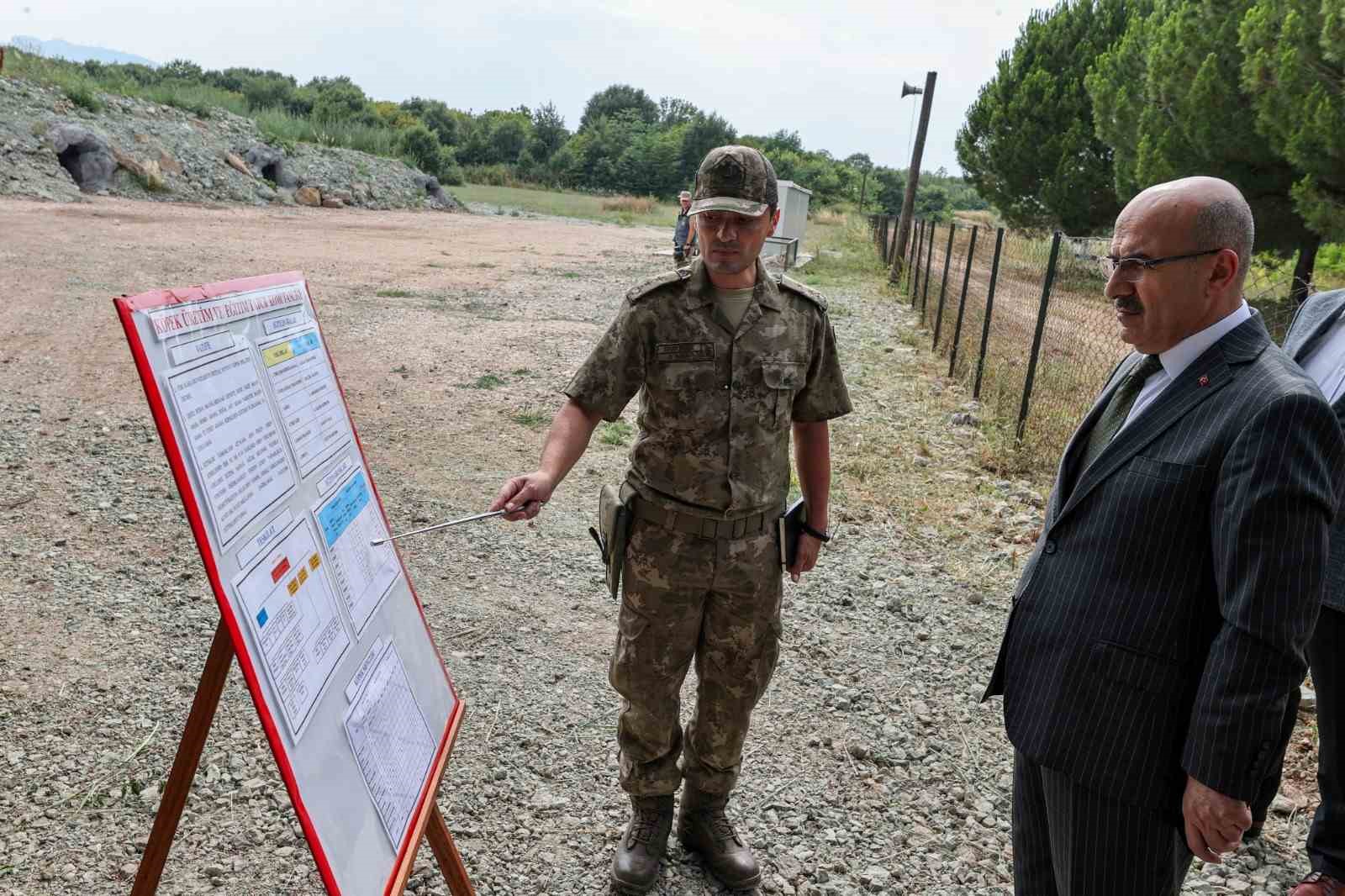 Vali Demirtaş’tan Askeri Veteriner Okulu’na ziyaret
