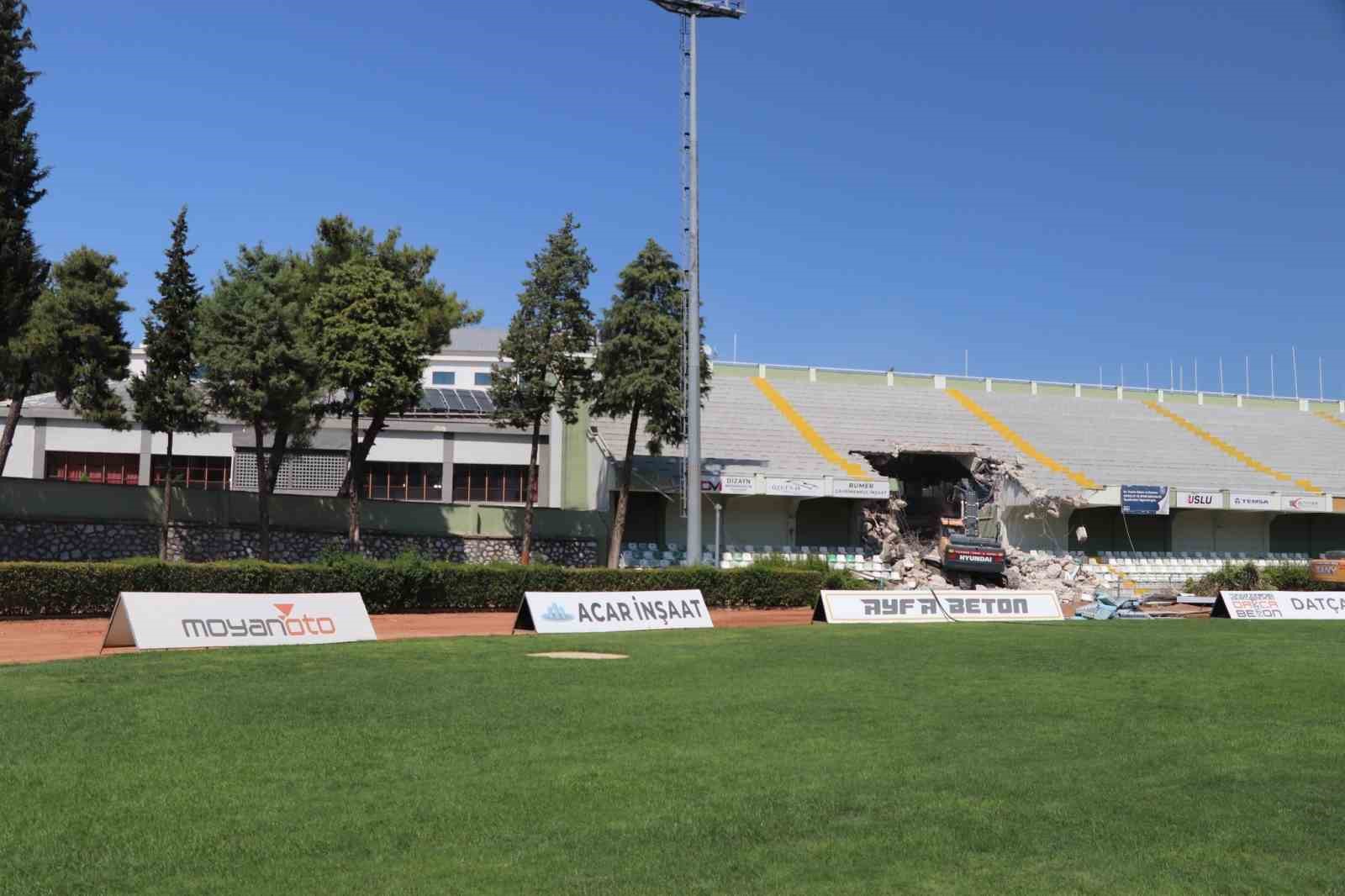 Muğla Atatürk Stadyumu’nda yenileme çalışmaları başladı
