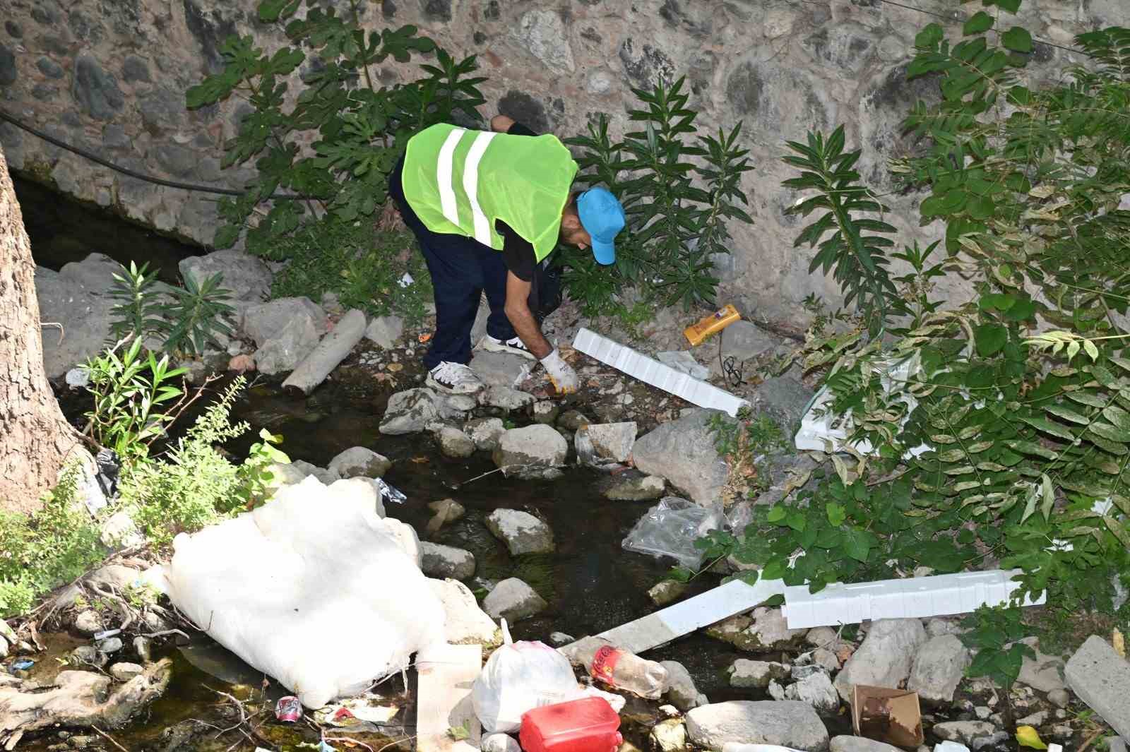 Manisa’da tarihi dokuların güzergahında temizlik yapıldı
