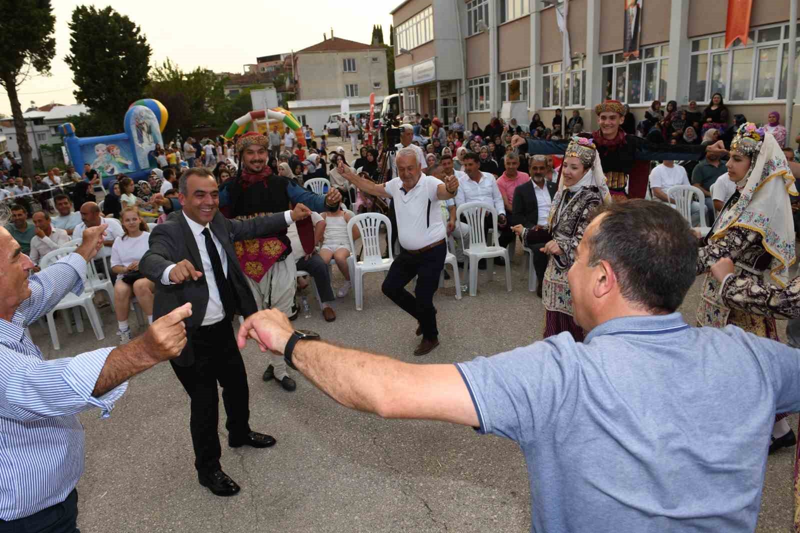 Köylerdeki şenlik dolu dizgin devam ediyor
