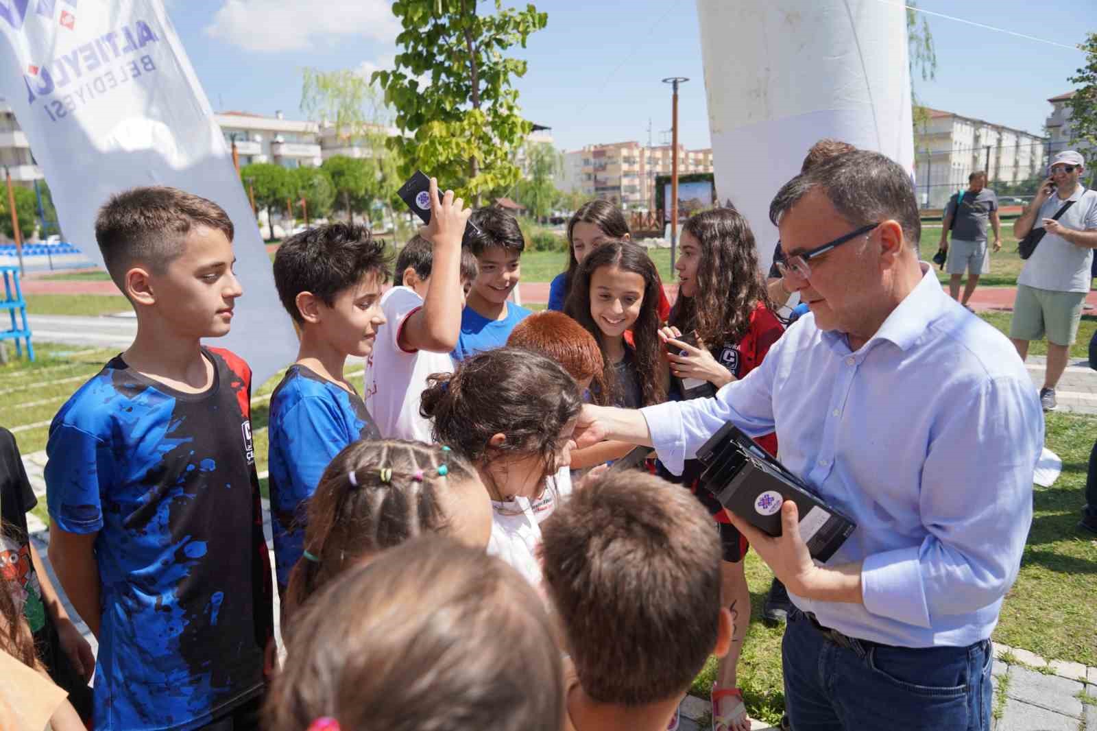 Altıeylül’de Aquatlon heyecanı yaşanıyor
