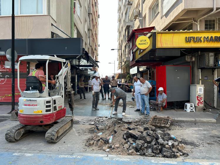 2 kişinin elektrik akımına kapılarak öldüğü İzmir’de kablolar 50 santim aşağı alınıyor
