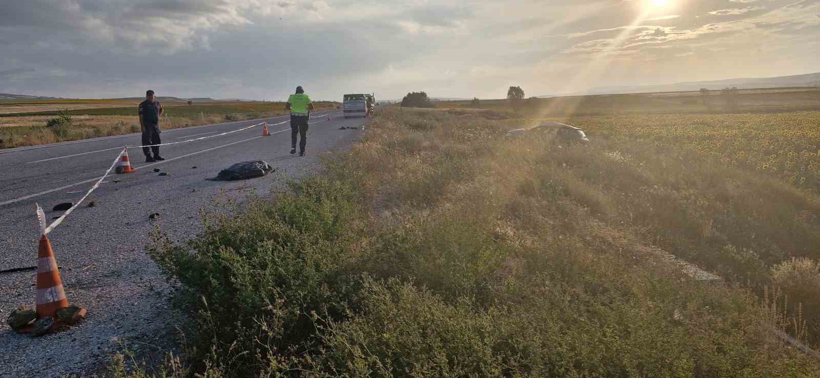 Çorum’da takla atan otomobil tarlaya uçtu: 2 ölü, 2 yaralı
