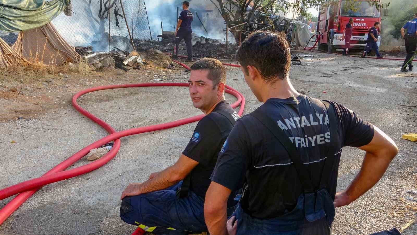 Antalya’da korkutan yangın
