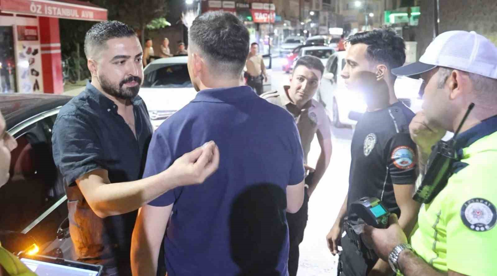 Alkollü sürücü, “Senin görevin bu değil” diyerek gazetecinin üzerine yürüdü
