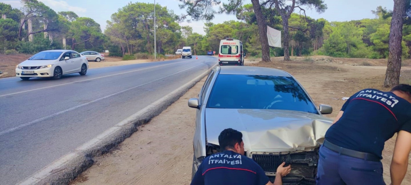 Hatalı sollama kazaya neden oldu: 2 ağır yaralı
