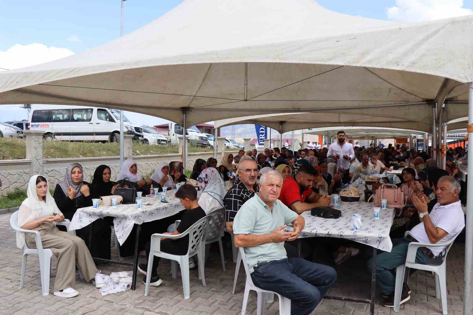 Oltu’da evlatlarından babalarına vefa
