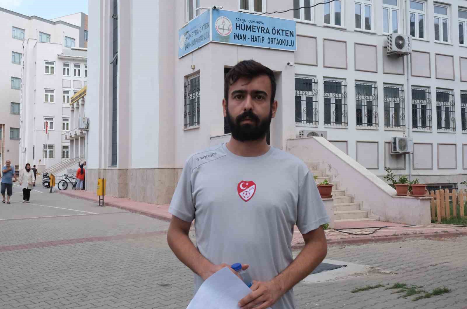 Adana’da sınav heyecanı değil sıcak uyutmadı
