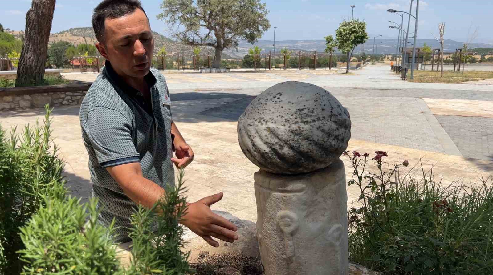 Yunus Emre türbesinin Kula’da olduğunun kanıtlarını sıraladı
