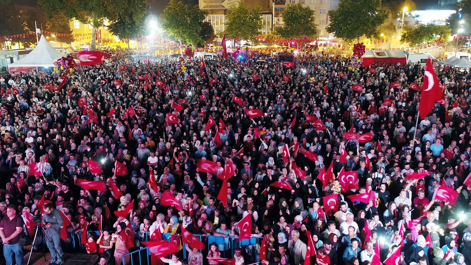 Başkan Alemdar, “15 Temmuz milletimizin kahramanlık destanı yazdığı gündür”
