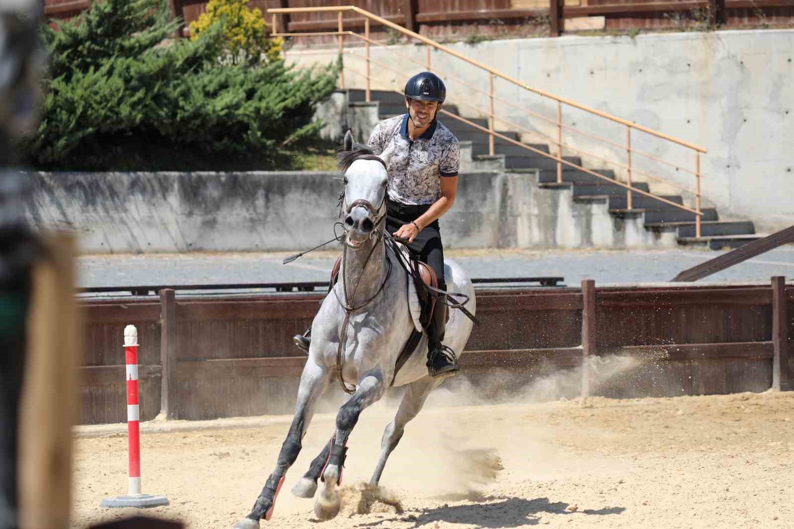 Atlı Spor Tesisleri ziyaretçilerini bekliyor
