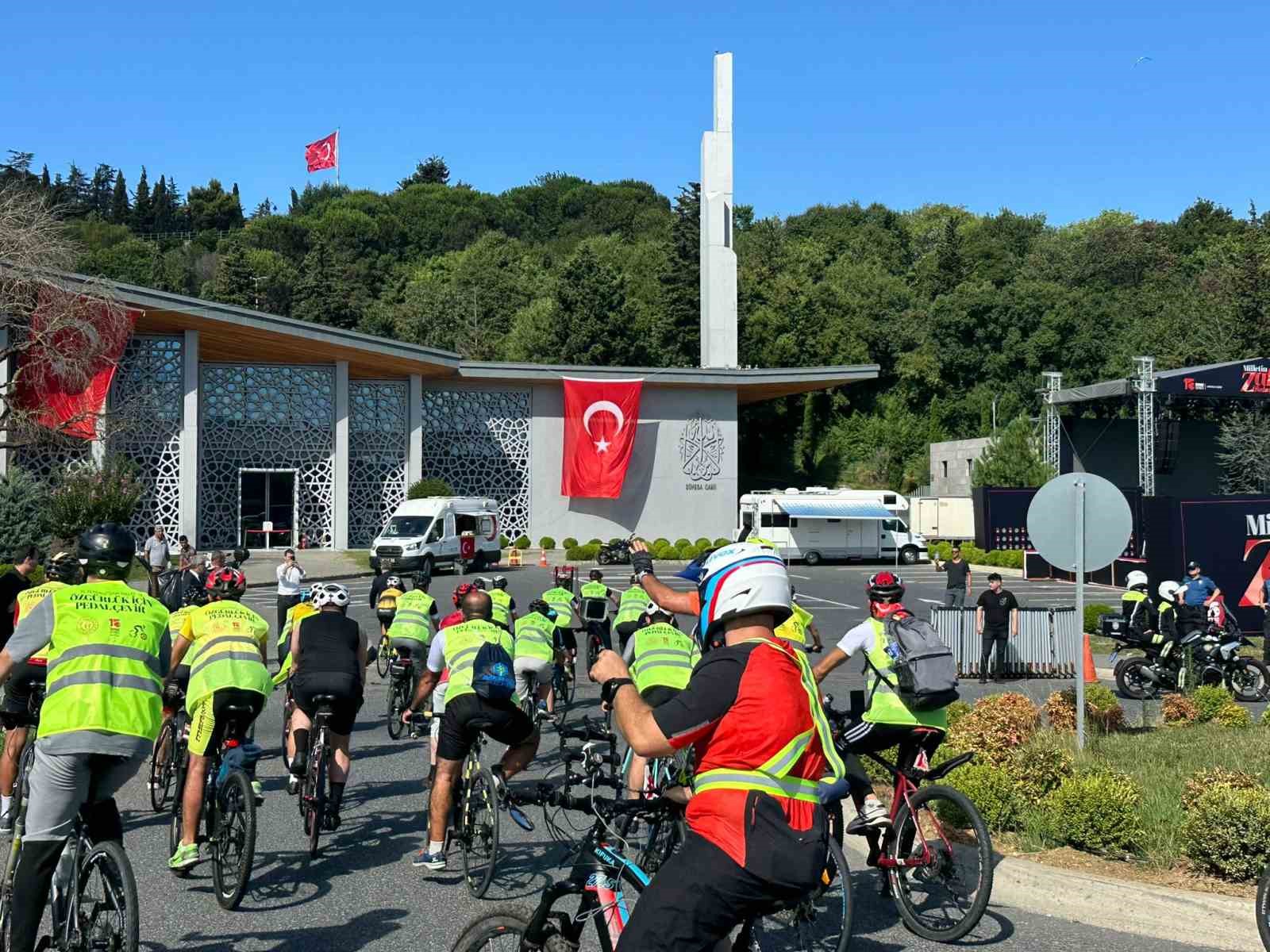 15 Temmuz’dan Gazze’ye özgürlük için pedal çevirdiler
