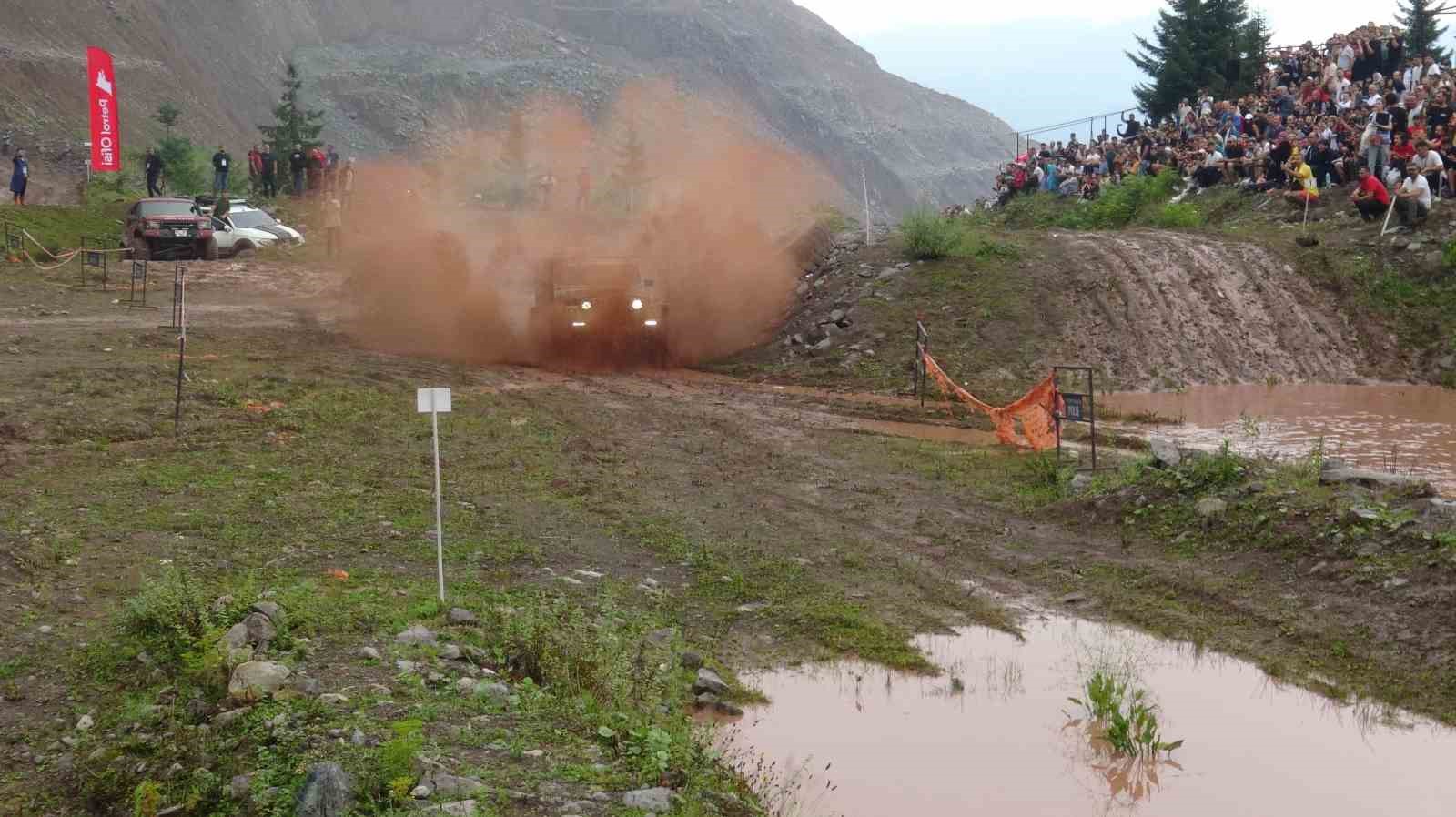 Karadeniz Offroad kupası ikinci yarışları Artvin’de düzenledi
