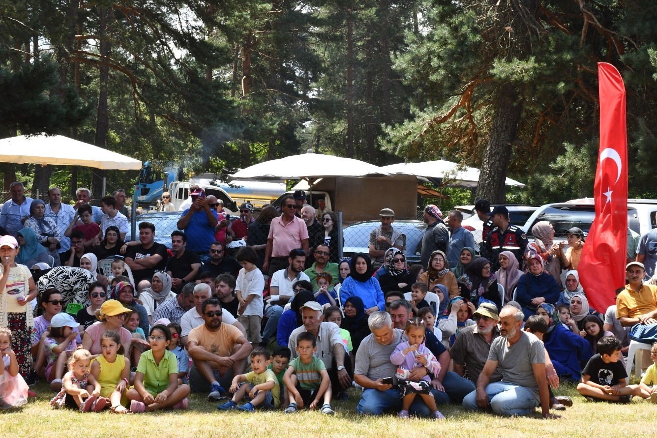 4. Maviyemiş festivali yoğun katılımla gerçekleşti
