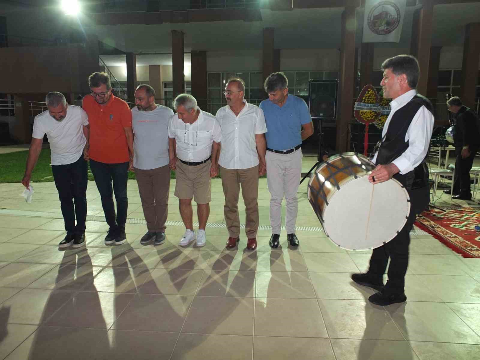 Balıkesir’de sazlı sözlü Elazığlılar Gecesi düzenlendi
