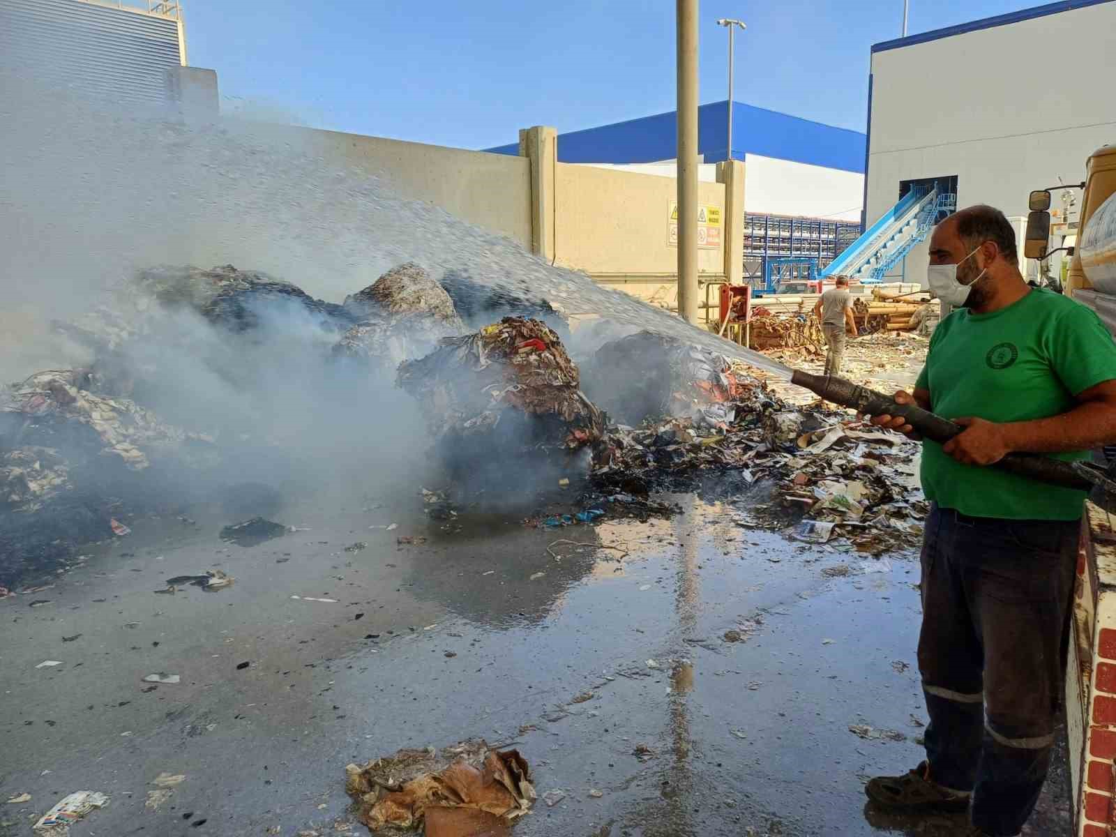 Nazilli Belediyesi’nden yangın söndürme çalışmalarına destek
