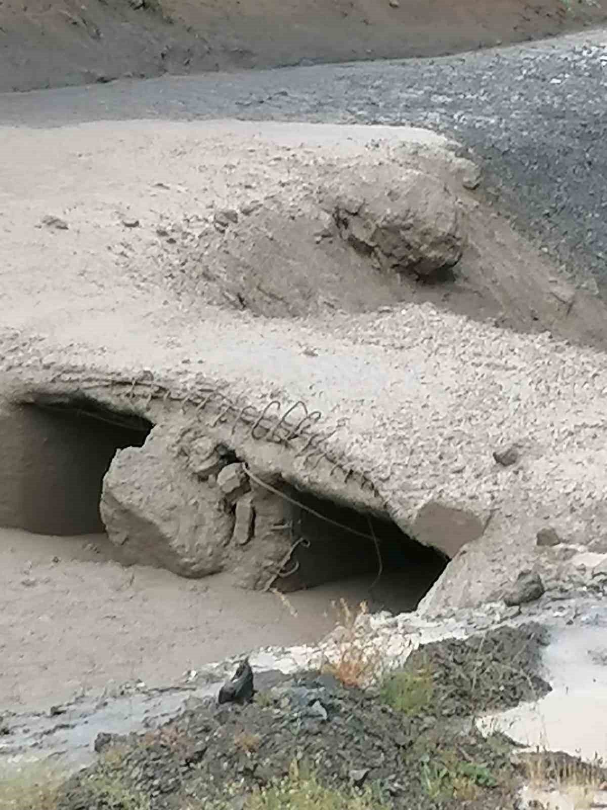 Tunceli’de sağanak sel neden oldu, o anlar kamerada
