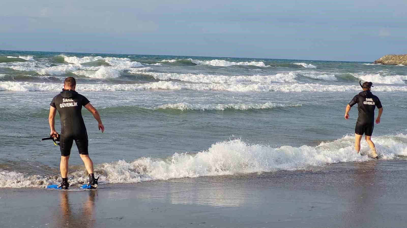 Samsun’da 1 kişi denizde boğuldu, kayıp 1 kişiyi arama çalışmaları sürüyor
