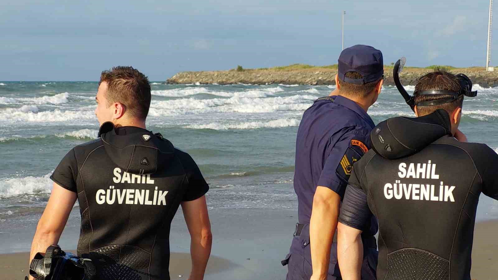 Samsun’da 1 kişi denizde boğuldu, kayıp 1 kişiyi arama çalışmaları sürüyor
