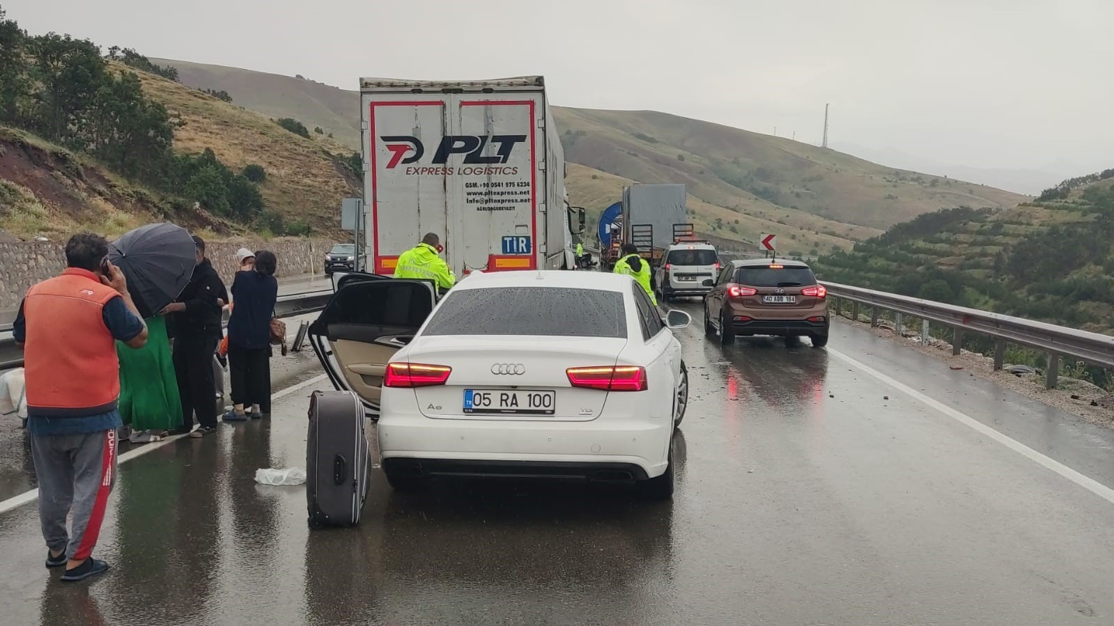 Erzurum’da zincirleme trafik kazası: 10 yaralı
