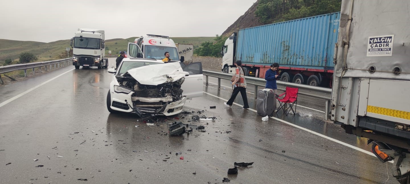 Erzurum’da zincirleme trafik kazası: 10 yaralı
