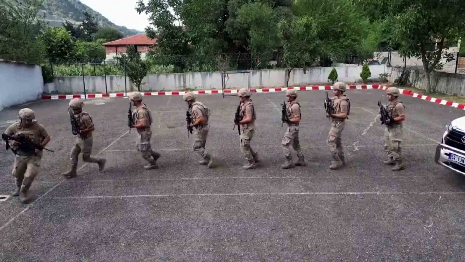 Sakarya’da jandarmadan uyuşturucuya geçit yok
