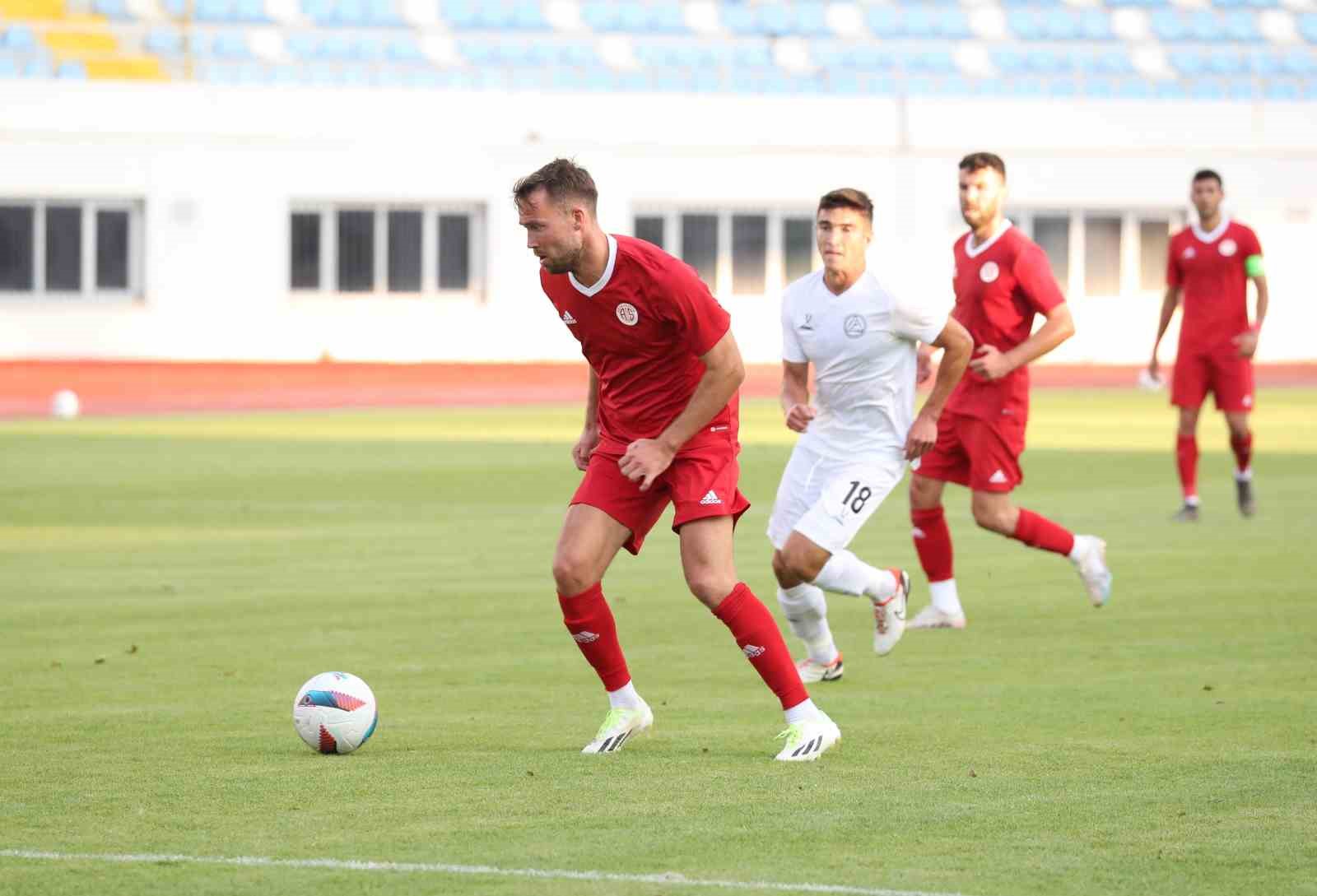 Hazırlık maçı: Antalyaspor: 2 - Akron Togliatti: 3
