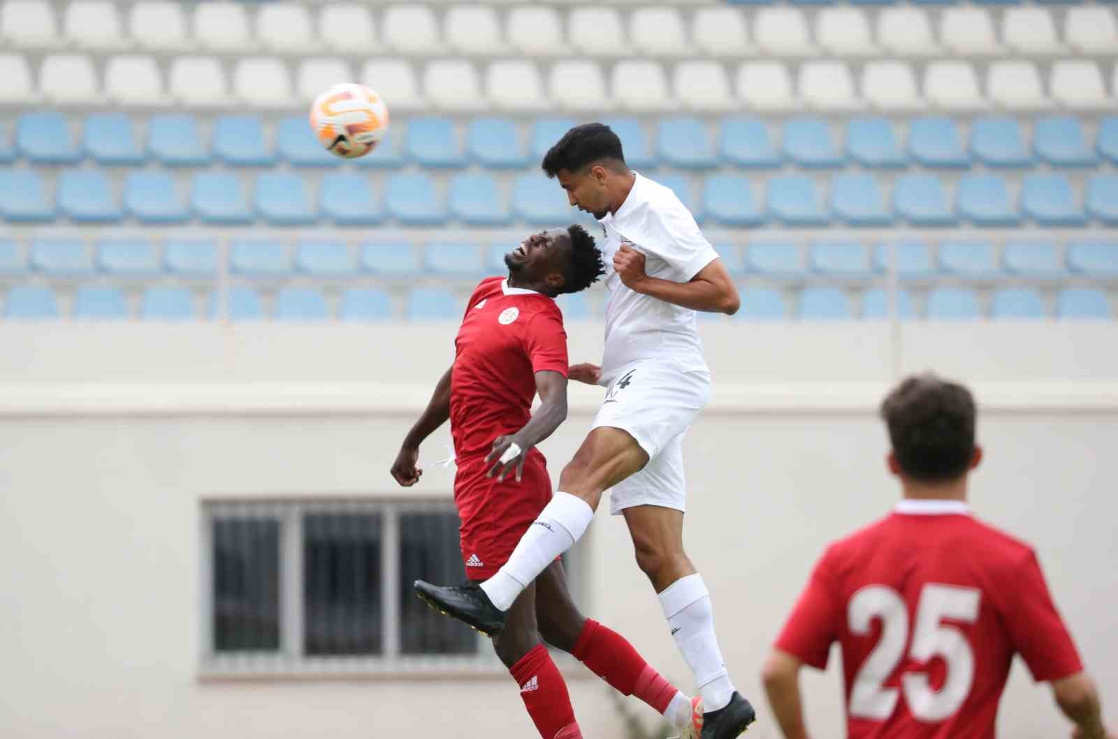 Hazırlık maçı: Antalyaspor: 2 - Akron Togliatti: 3
