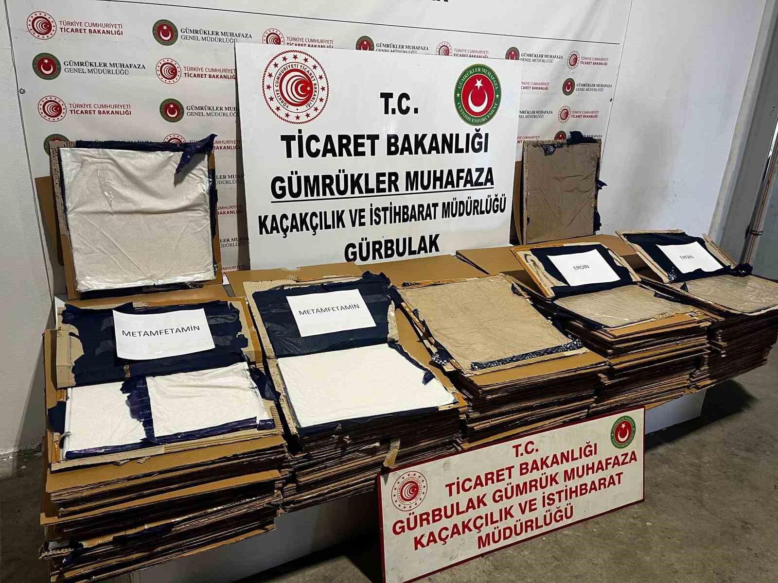 276 kilogram uyuşturucu maddenin Türkiye’ye girmesi engellendi
