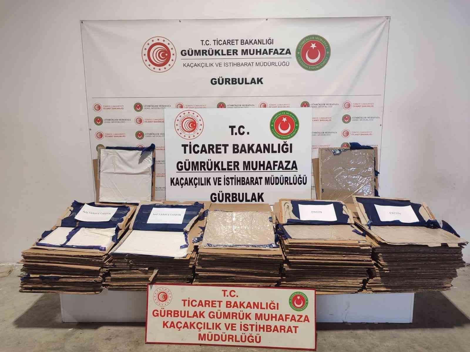 276 kilogram uyuşturucu maddenin Türkiye’ye girmesi engellendi
