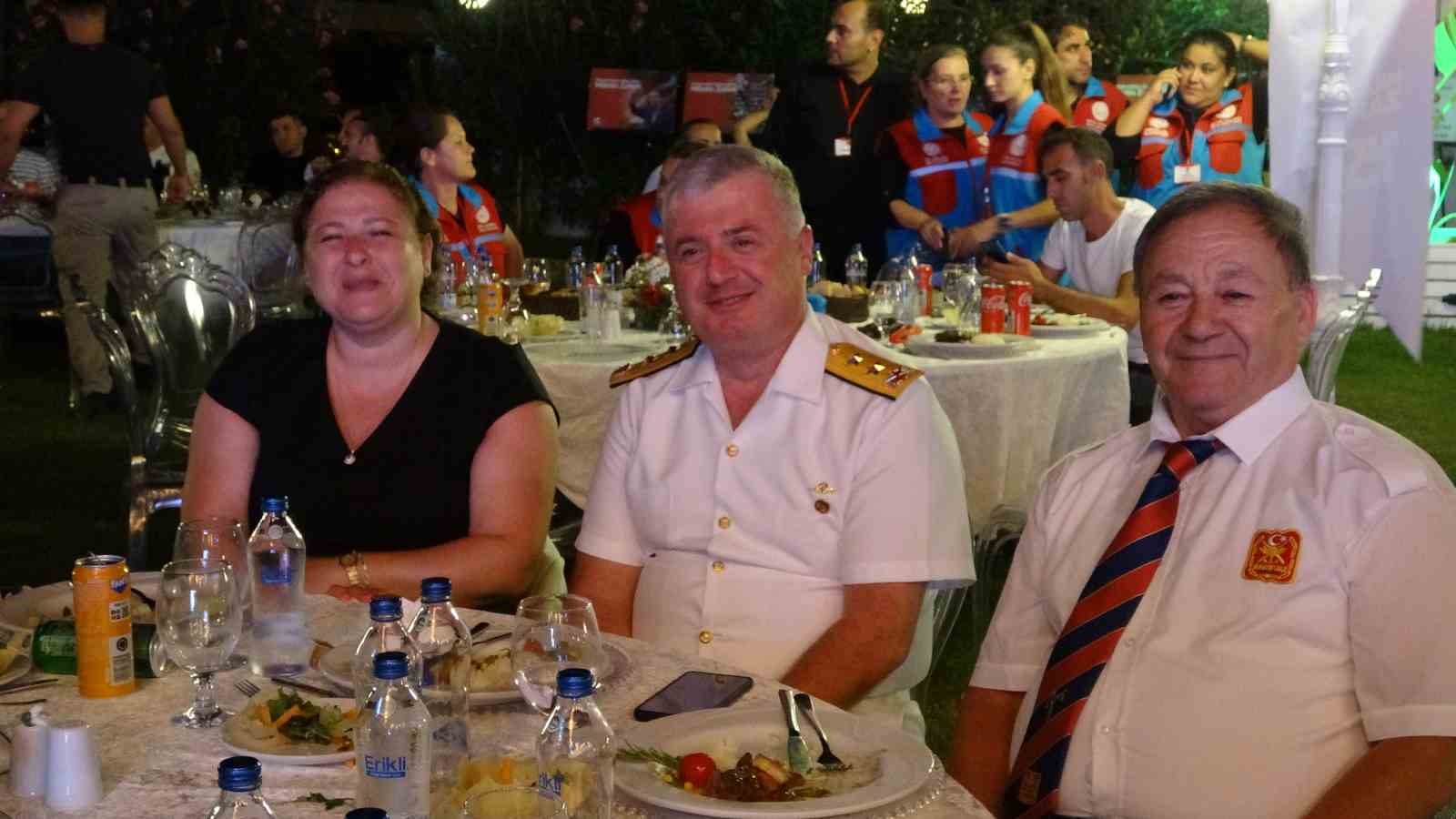 Marmaris’te 15 Temmuz şehitleri anısına yemek programı düzenlendi
