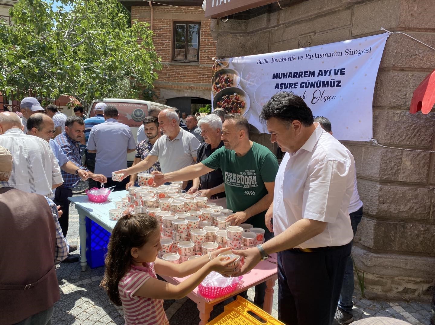 Havran Belediyesi’nden aşure hayrı
