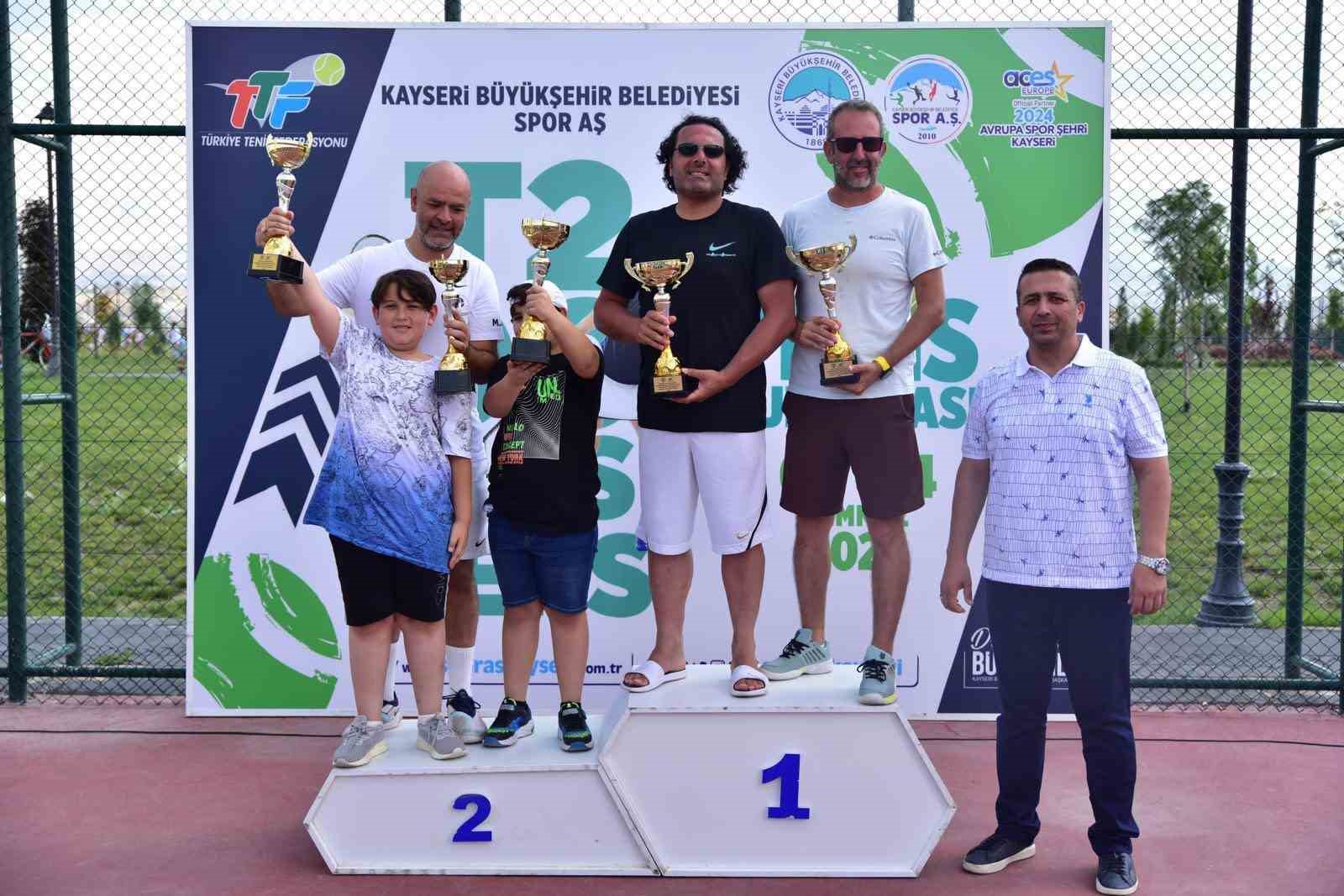 Büyükşehir Spor A.Ş. ev sahipliğinde düzenlenen T200 Master Tenis Turnuvası tamamlandı
