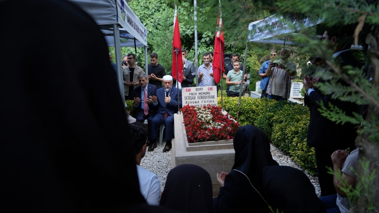 15 Temmuz şehidi, 8’inci yıl dönümünde mezarı başında anıldı
