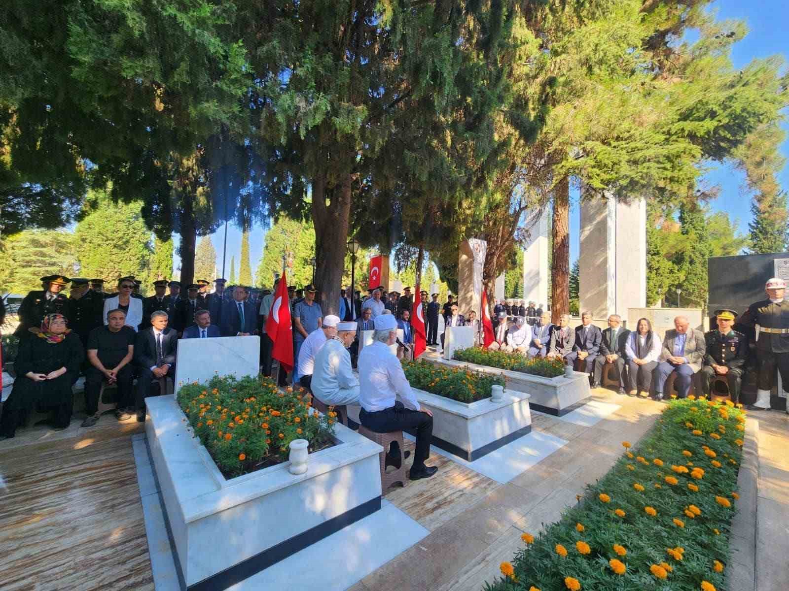 Denizli protokolü 15 Temmuz’da şehitleri unutmadı
