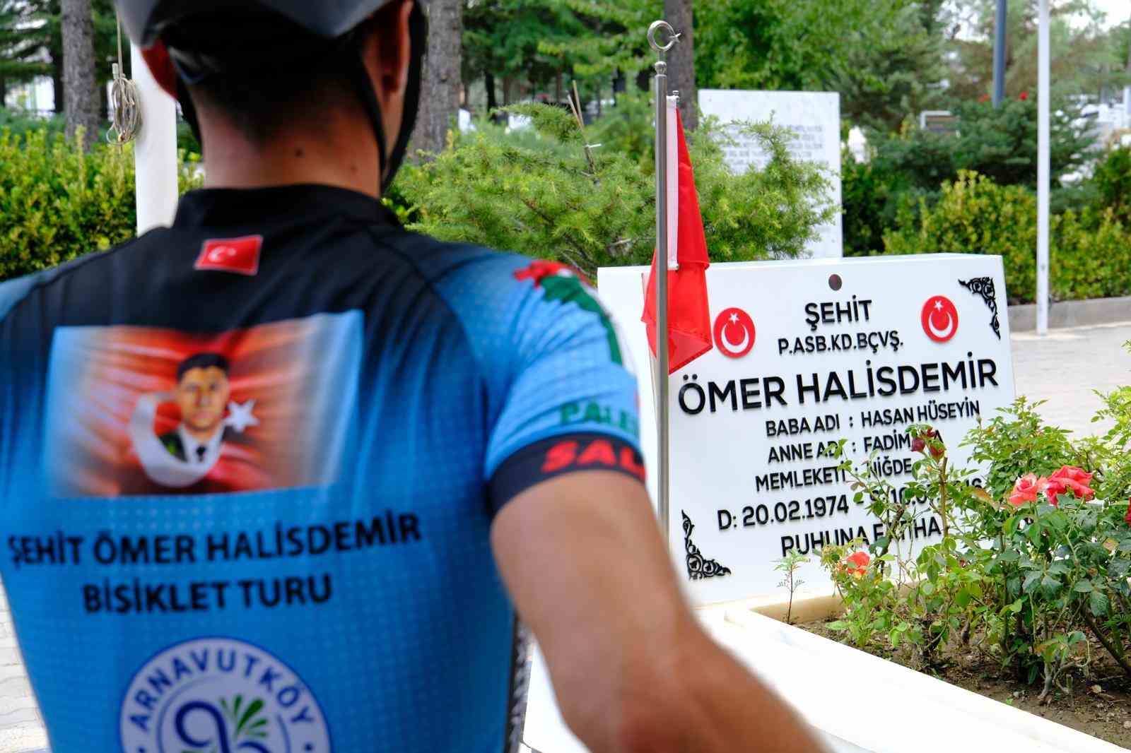 Şehit Ömer Halisdemir’in anısına 950 kilometre pedal çevirdiler
