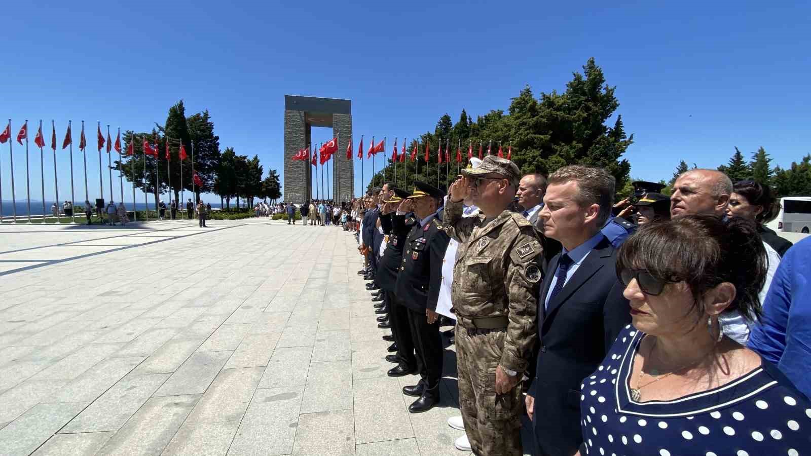 15 Temmuz şehitleri, ‘Şehitler Abidesi’nde anıldı
