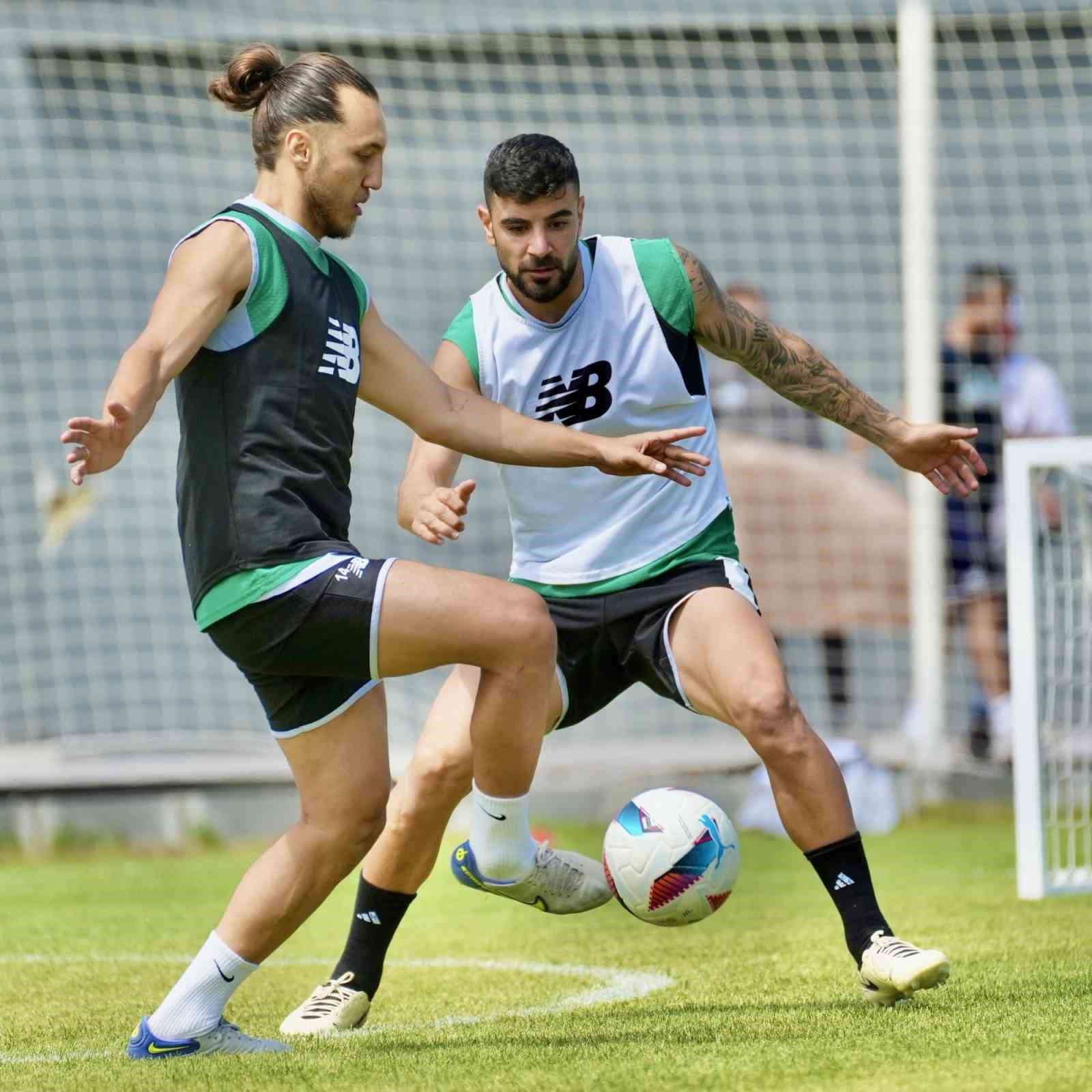 Konyaspor, Kayseri kampındaki hazırlıklarını sürdürüyor
