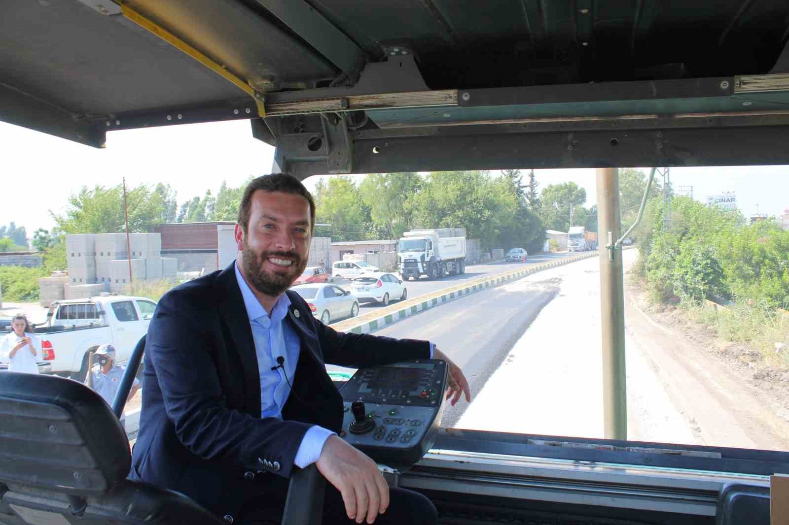 Ceyhan’ın giriş yolu duble yol oluyor
