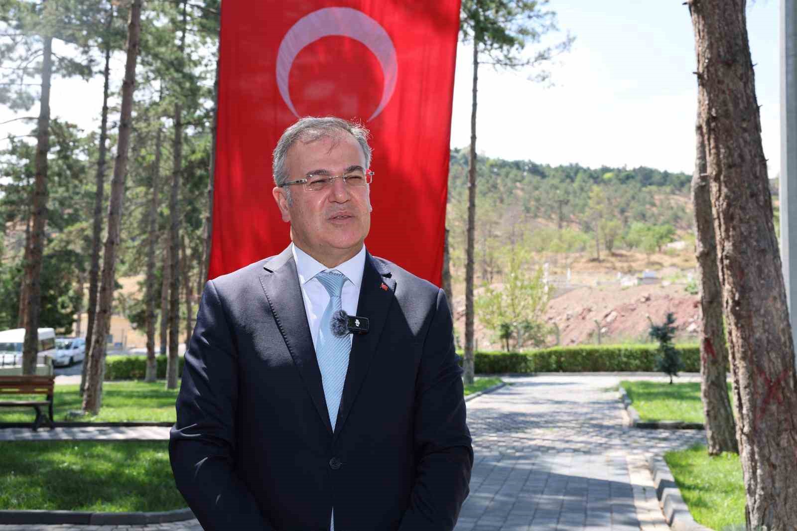 Başkan Özdoğan’dan 15 Temmuz da şehitlere ziyaret
