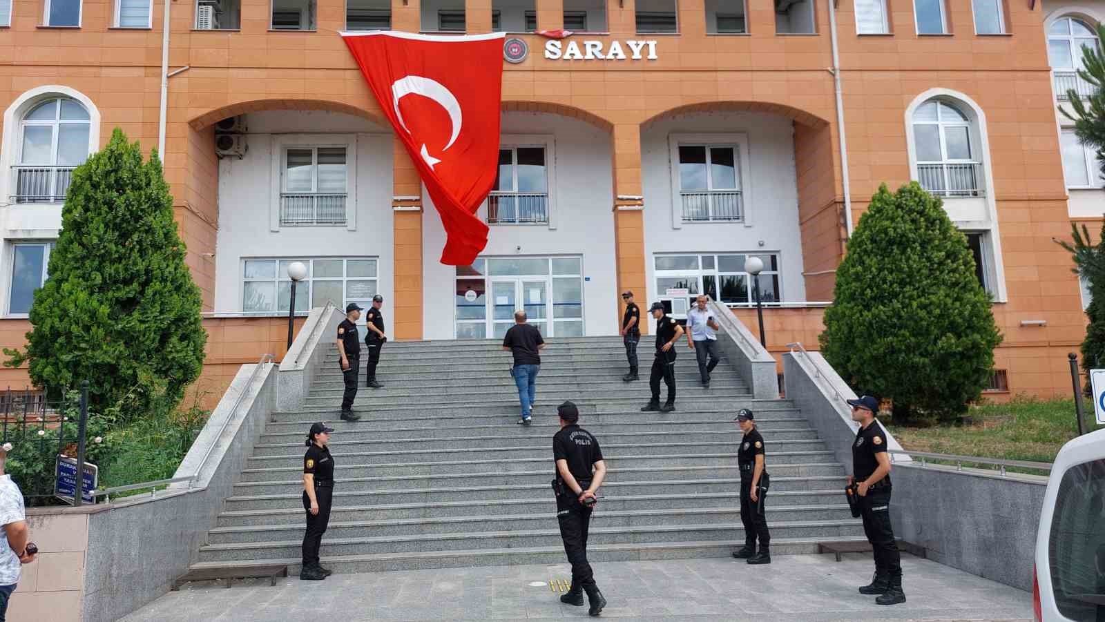 ’Muhtarlık seçimi husumeti’ cinayetinde 2 kardeşi öldüren şahıs adliyede
