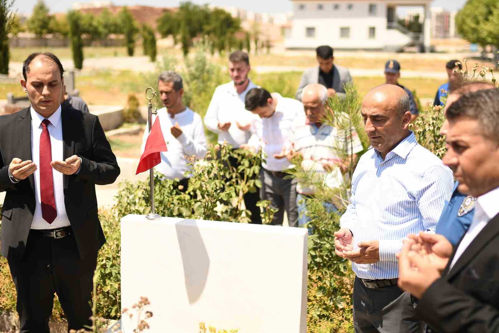 15 Temmuz 8. Yılı Programı Araban’da Şehitlik ziyareti ile başladı
