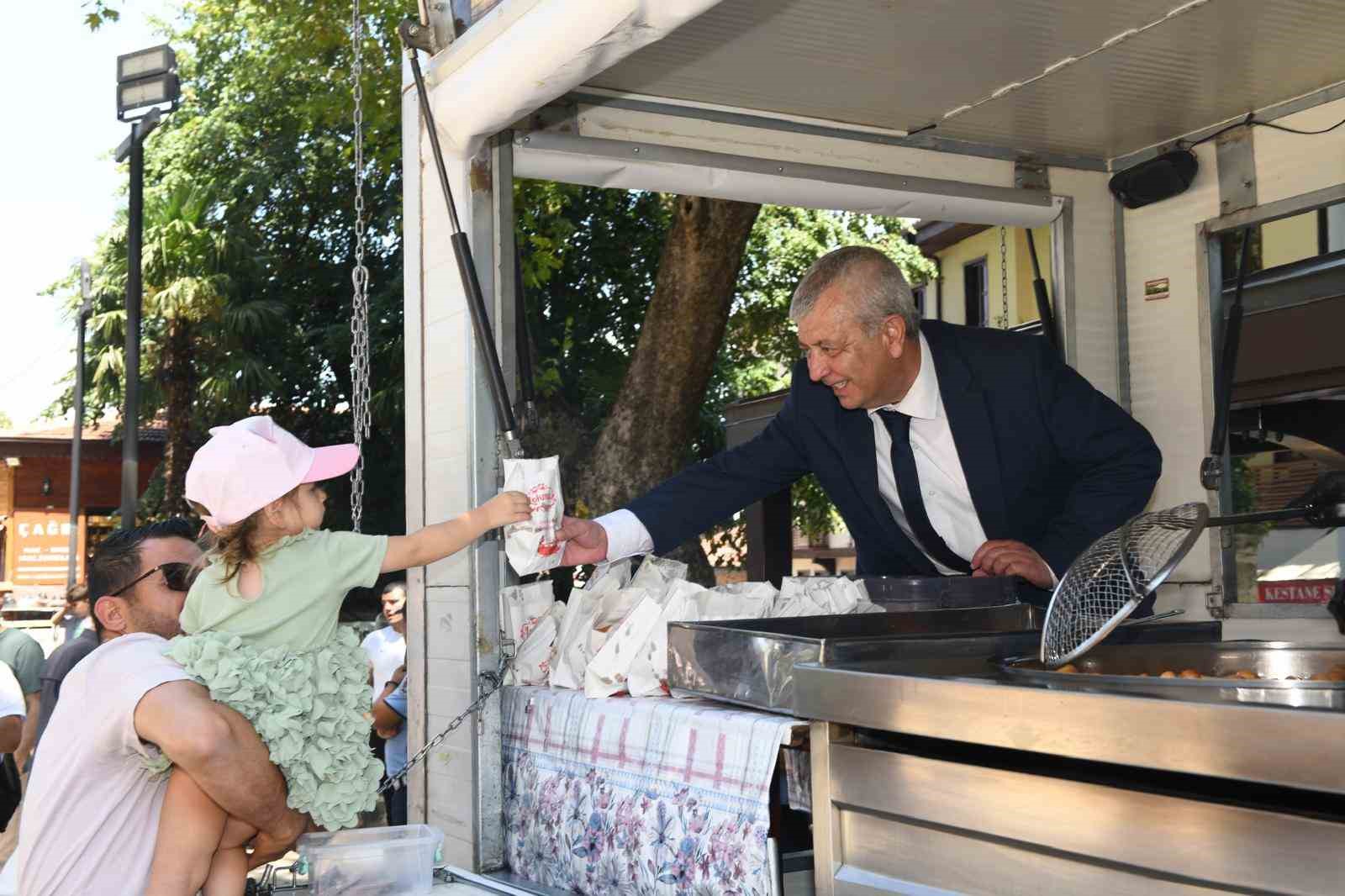 Osmangazi’de 15 Temmuz şehitleri için lokma ikramı
