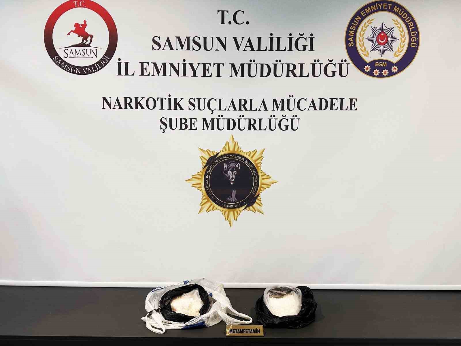 Samsun’da bir araçta 2 kilo metamfetamin ele geçirildi
