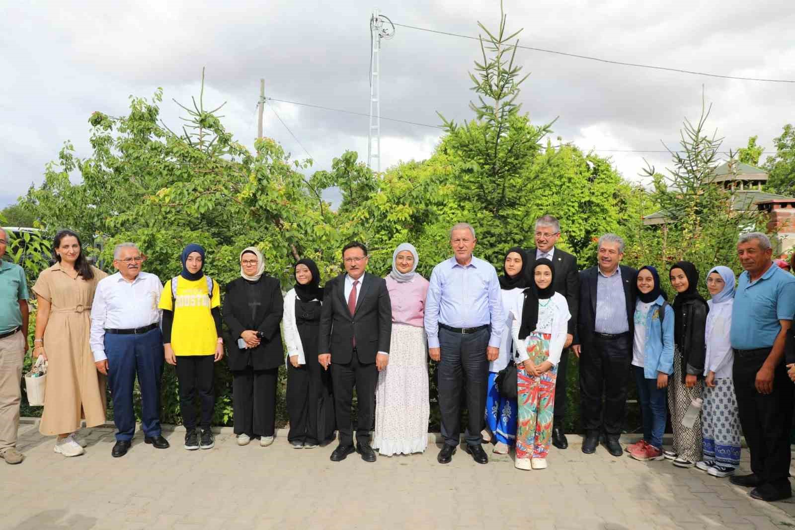 Başkan Büyükkılıç, 15 Temmuz kahramanlarından Şehit Cennet Yiğit’i de unutmadı
