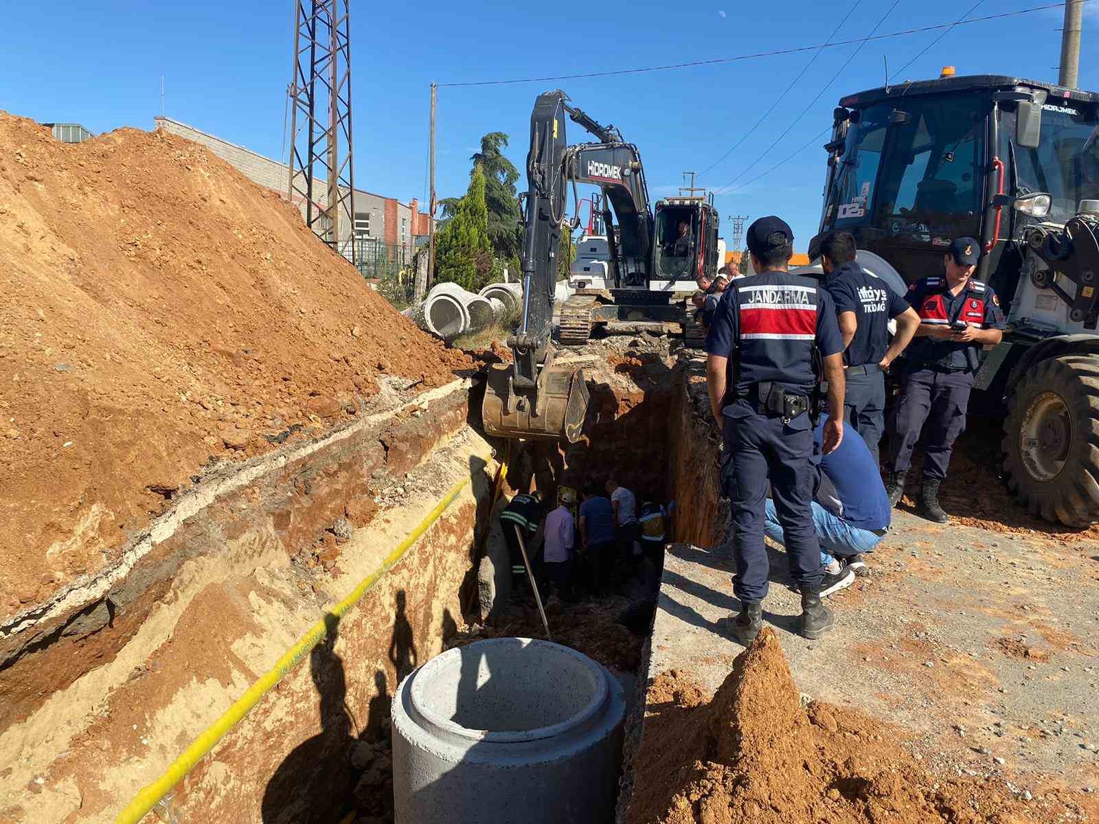 Velimeşe OSB’de göçük: 2 işçi toprak altında kaldı
